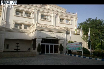 Mahallat Abgarm Hotel